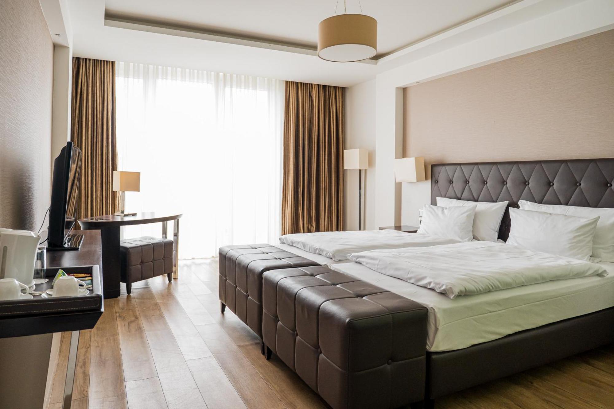 Homaris West Side (adults Only) 4*