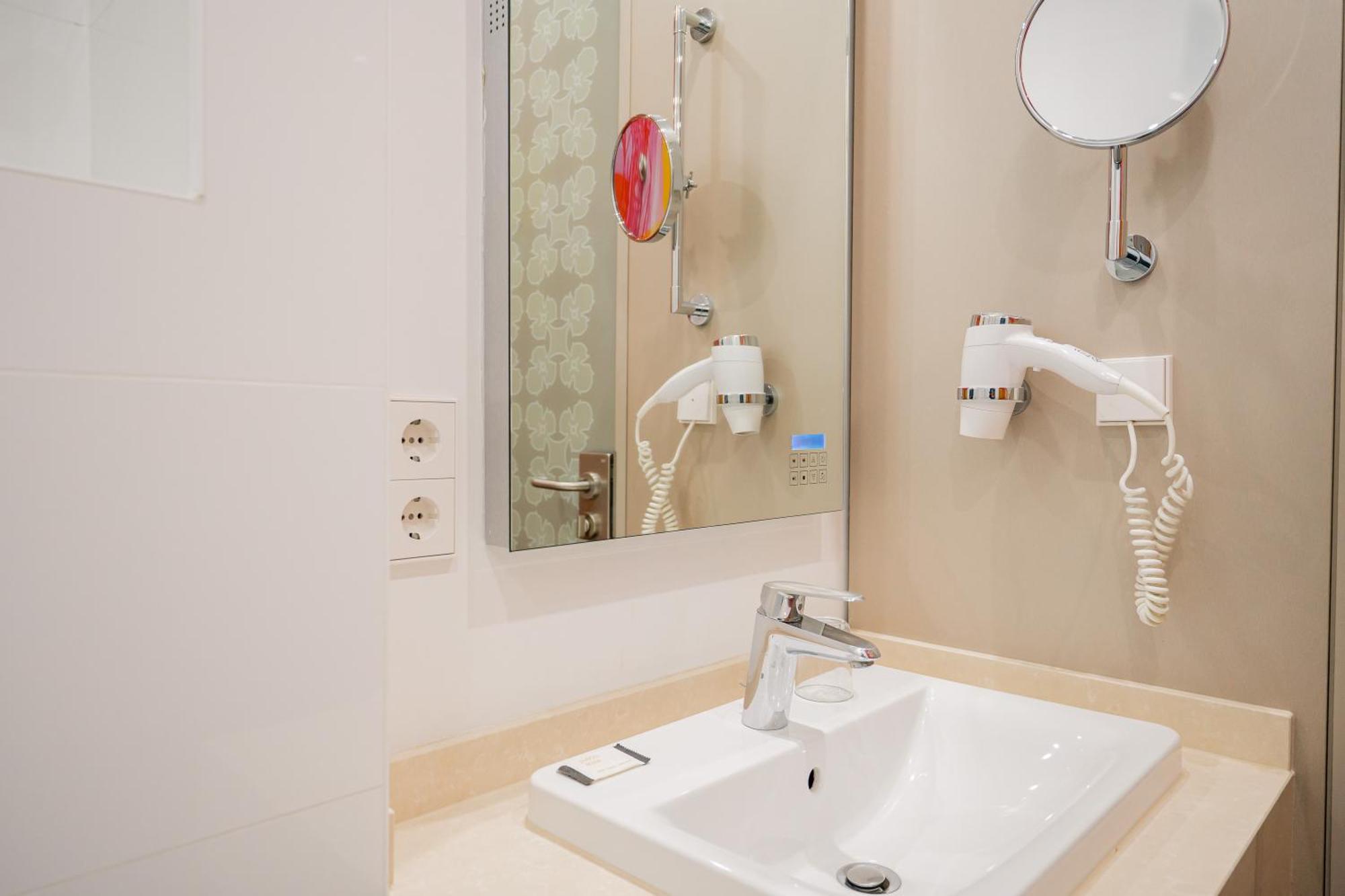 Отель Homaris West Side (adults Only) 4*